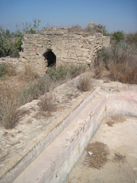 קובץ:בארמבנהבריכהמערה.JPG