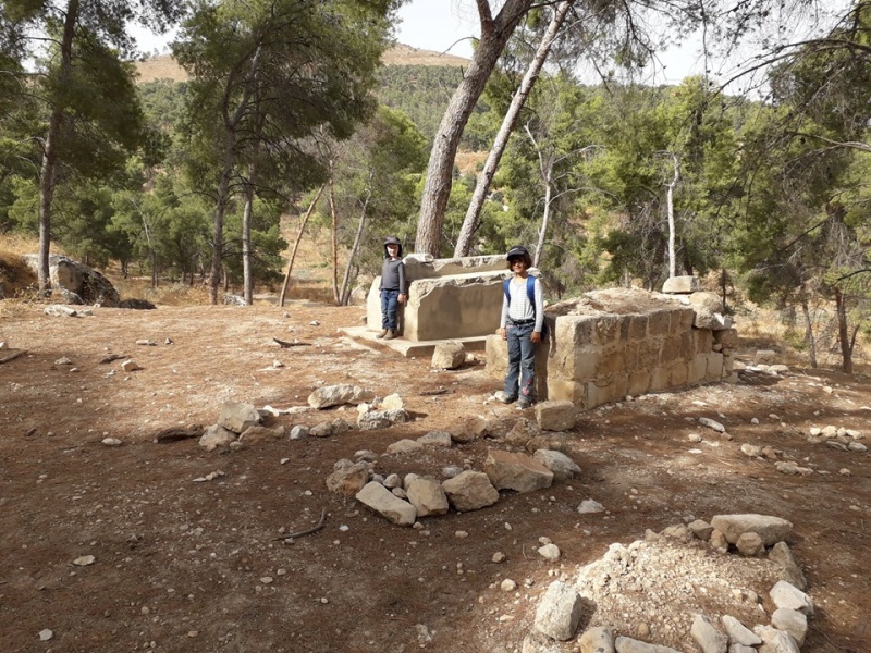 קובץ:ביקערביגלבוע.jpg