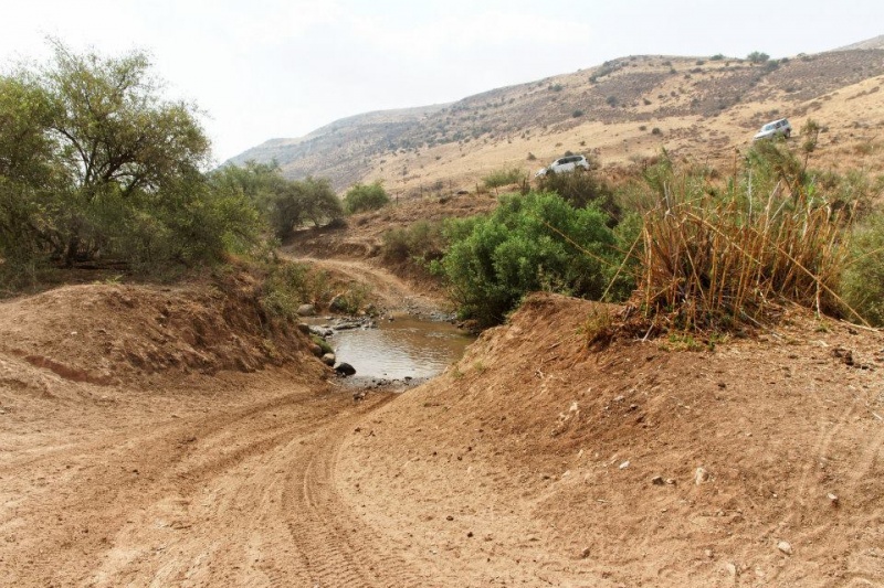 קובץ:מעבר מים בנחל תבור.jpg