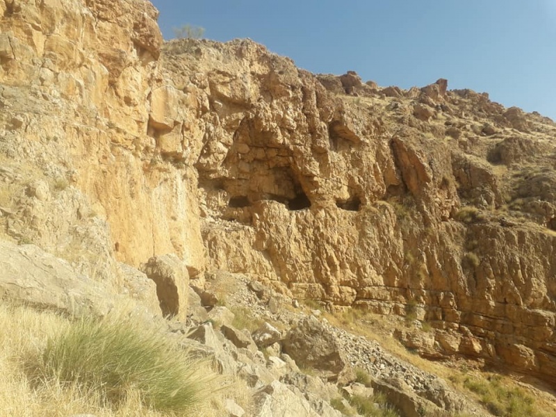 קובץ:מערהתחתמפל.jpg