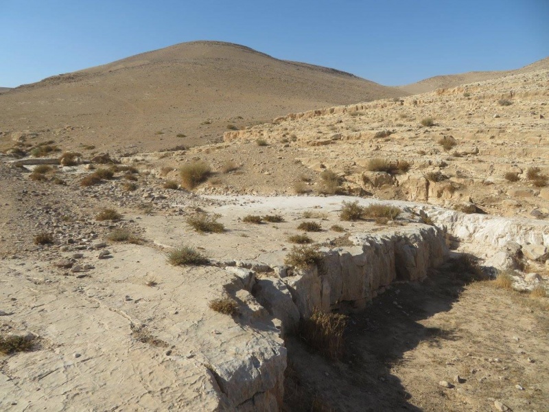 קובץ:מפלוןציוריסלע.jpg