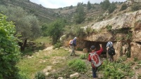 עין לוזה.בחווה הצלבנית.חוהמפ תשעז 15.4.17.jpg