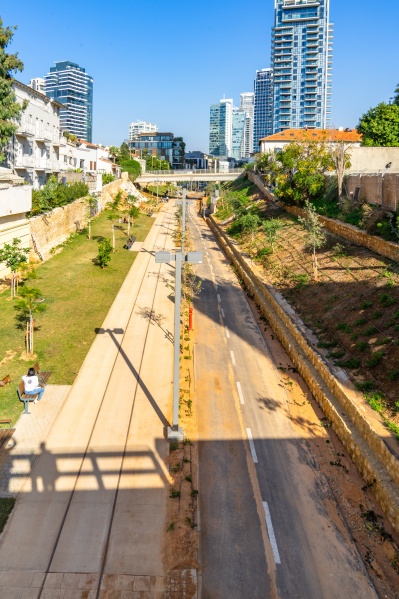 קובץ:פארק המסילה-02946.jpg