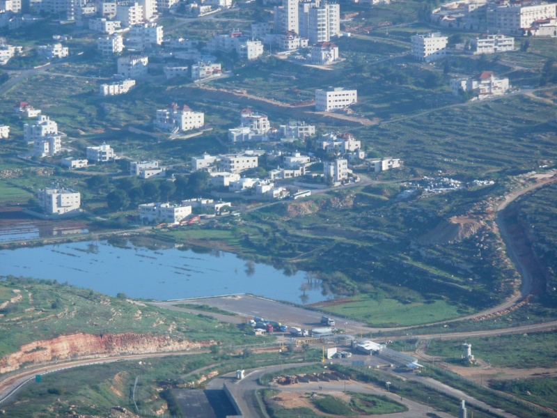 קובץ:שלולית החורף בדולינה מעבר ביתוניה.jpg