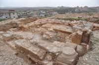 שרידי הכנסיה הביזאנטית ממול וצפון לצומת ה-T גבעת אסף (8).jpg