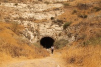 תעלת המוחייבה.jpg