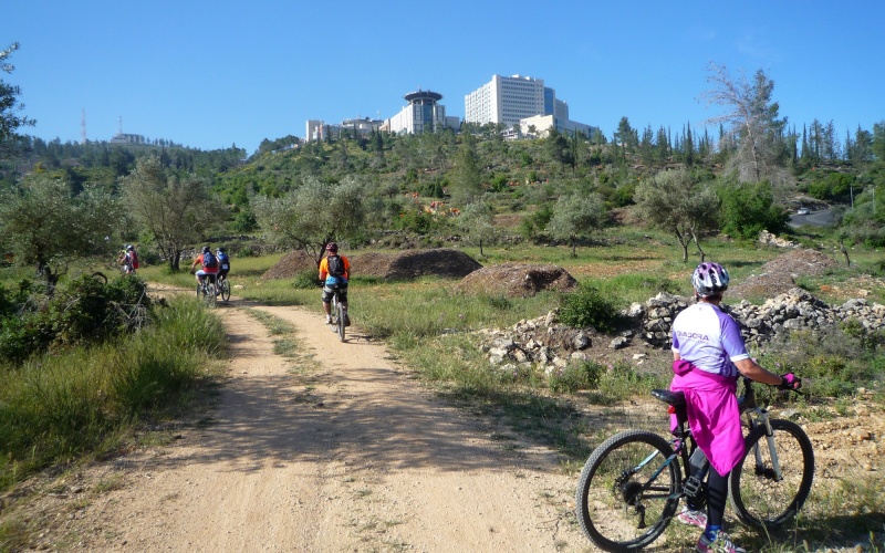 קובץ:2015 סובב ירושלים אופניים 02.JPG