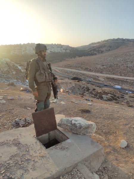 קובץ:2022-09-27T18 09 13.545894235389.jpg