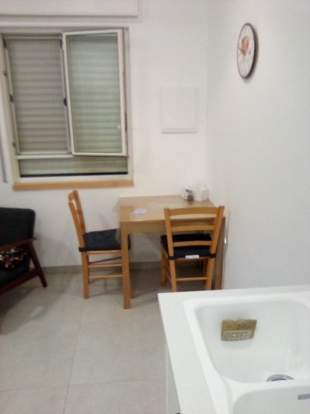 קובץ:2024-12-08T00 07 29.960875342725.jpg