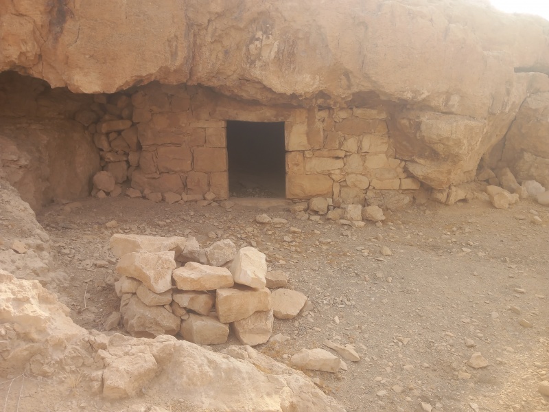 קובץ:2025-08-12T08 49 10.275867413594.jpg