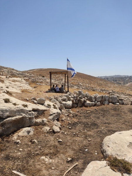 קובץ:2025-08-22T16 14 00.299141367114.jpg